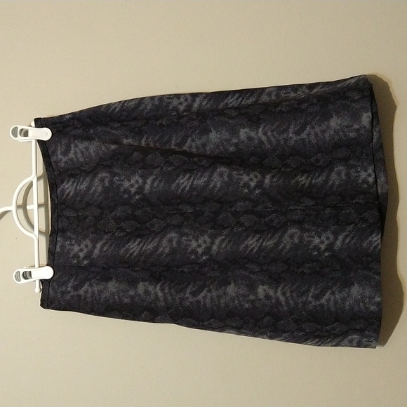 Midnight Snakeskin motif skirt - Picture 5 of 5